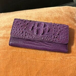 PIJUSHI purple leather embossed wallet